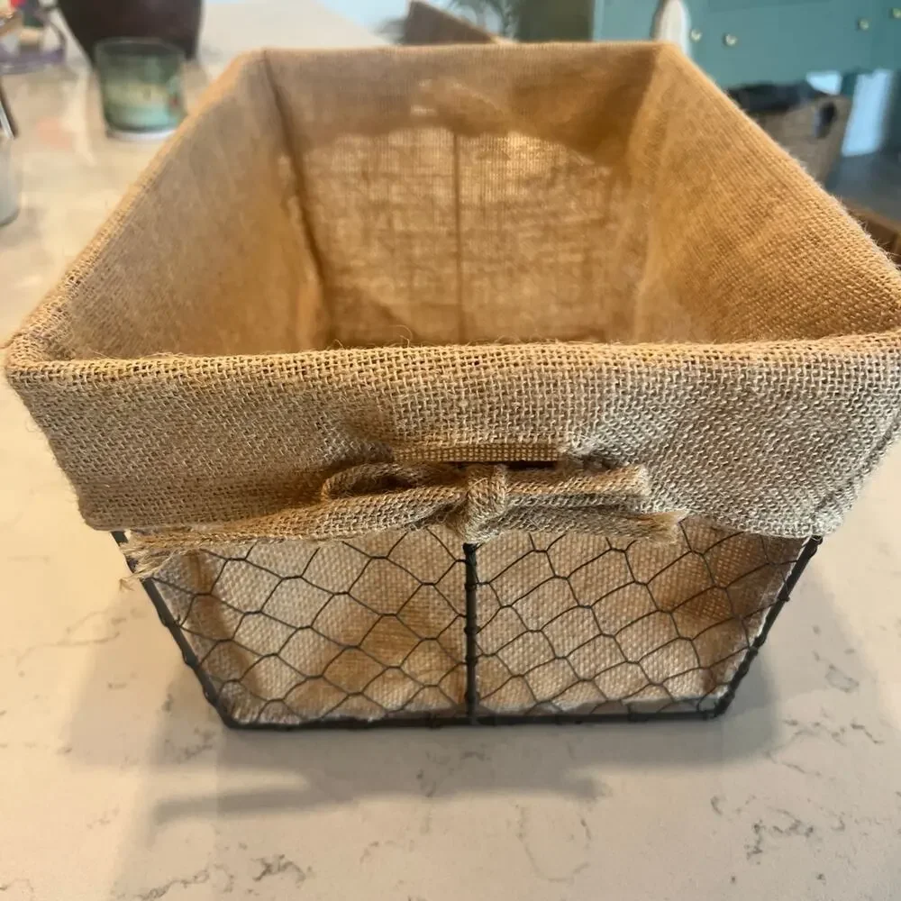 Chicken wire basket with burlap liner